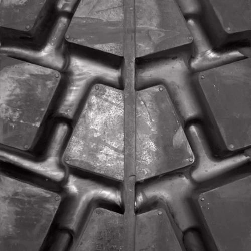 OTR-TIRE-SOLIDBOSS-L5-HD-Tread-2